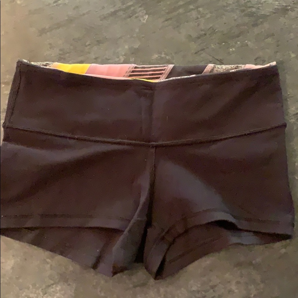 Lululemon reversible boogie shorts